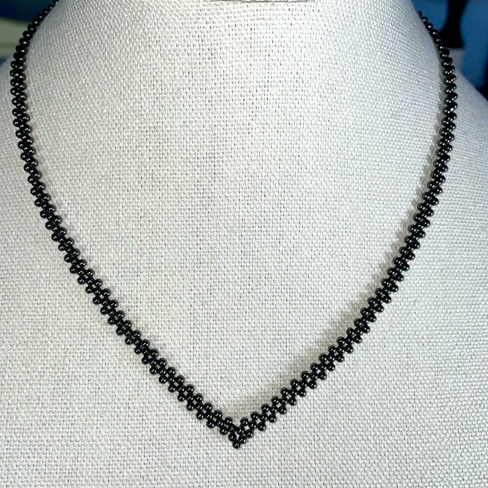 NWT. Hematite Necklace.